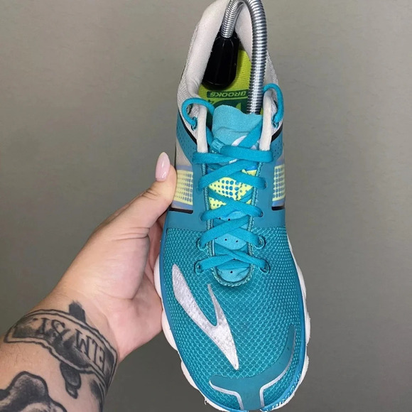 Brooks Pureflow 4 Women’s 9.5 B Turquoise White Running 1201801B358 - Picture 2 of 6